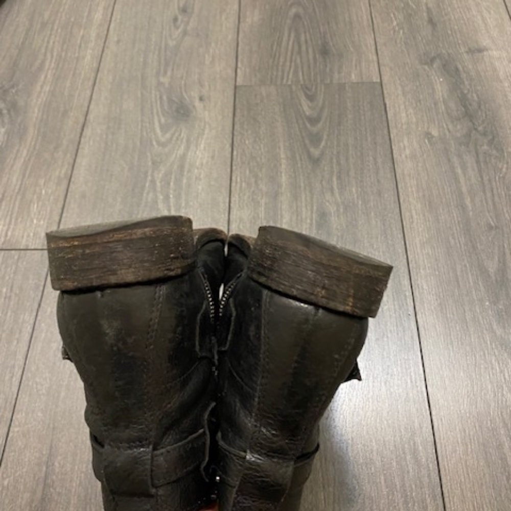 Frye Jayden Cross Strap Moto Black Leather Ankle Boots Size 7 - Picture 7 of 8